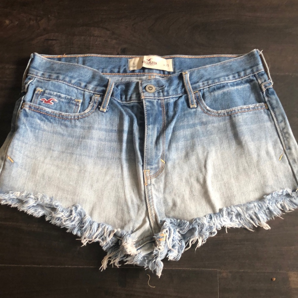 HOLLISTER HI-RISE Denim Shorts